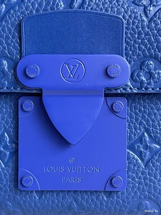 LOUIS VUITTON LOCK S MESSENGER 0628